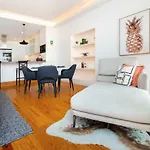 Lxluxhome - Combro Luxury Apartment