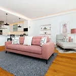 Lxluxhome - Combro Luxury Apartment